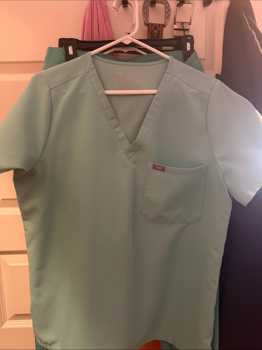 Figs Women's Catarina One-Pocket Scrub Top